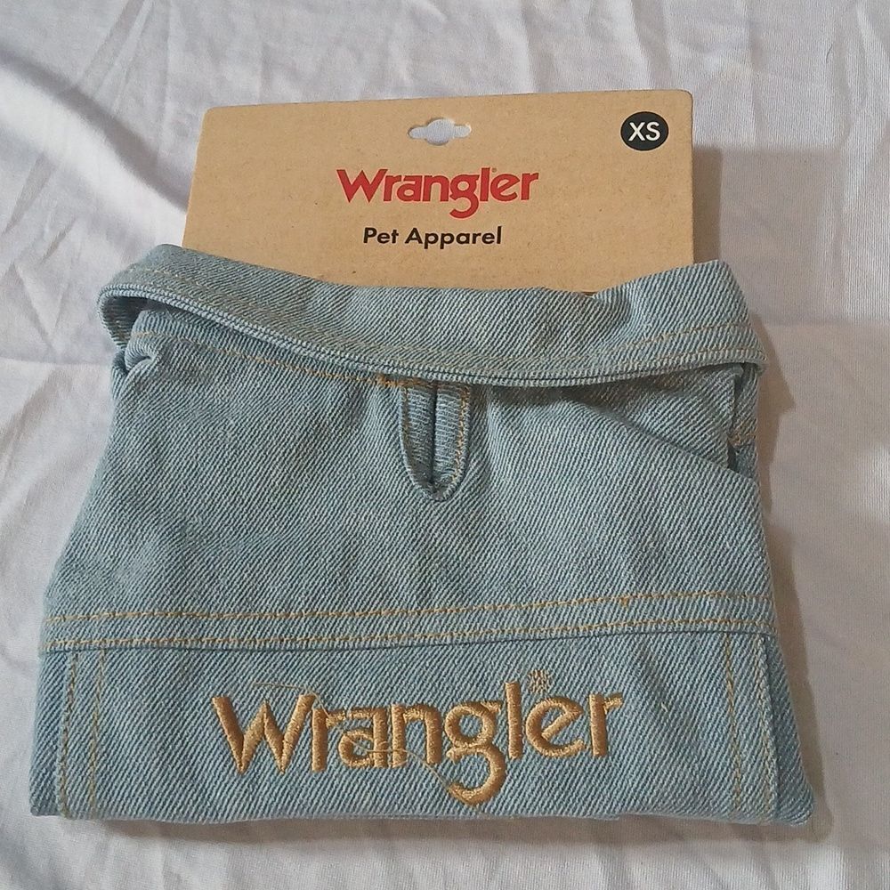 Wrangler Dog Jacket, Denim Dog Vest with Leash Hole  Sz XS  NWT